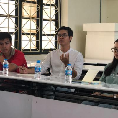 Buổi chia sẻ kinh nghiệm của Founder Nắng studio với thành viên CFB